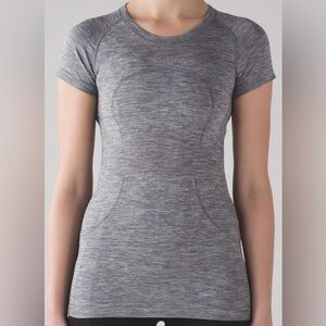 Lululemon Swiftly Tech Short Sleeve Crew Slate / White T Gray T Shirt Women Sz 8